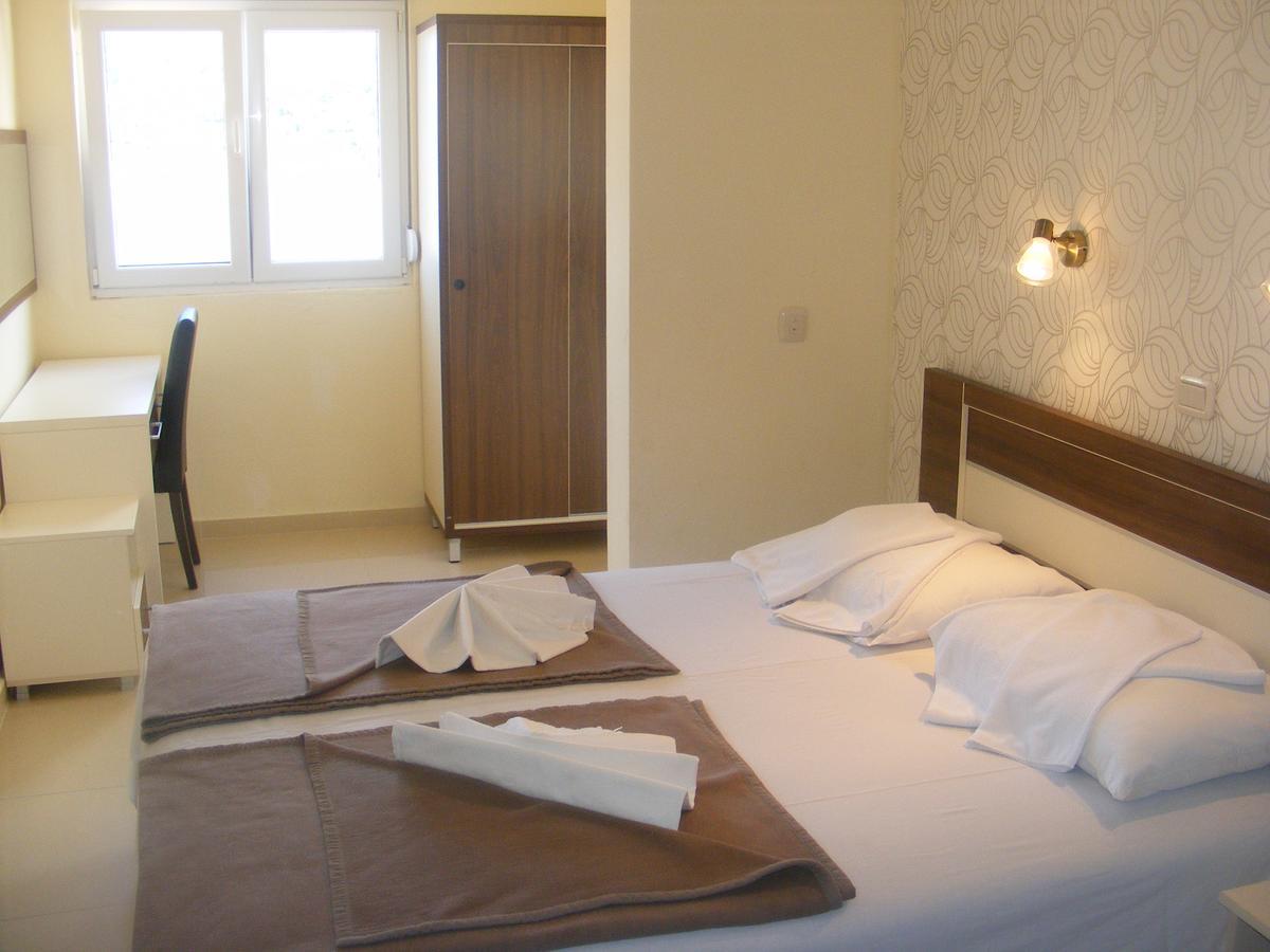 Ponta Apartment Rafailovici Ngoại thất bức ảnh