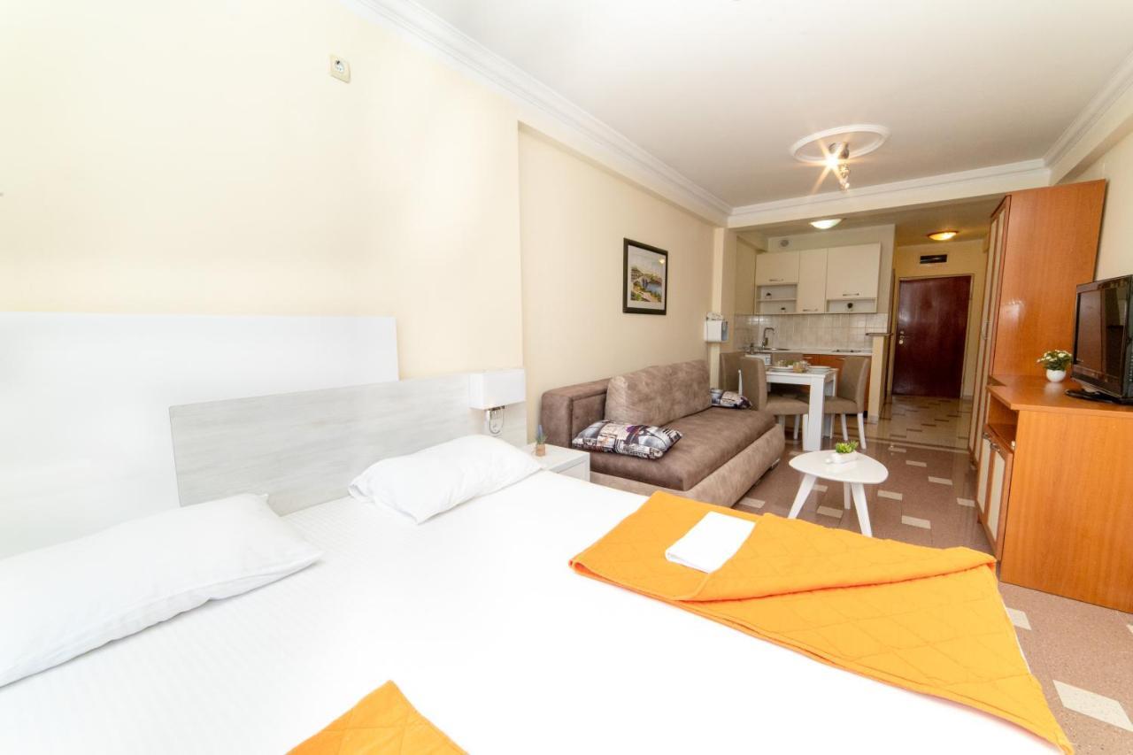 Ponta Apartment Rafailovici Ngoại thất bức ảnh