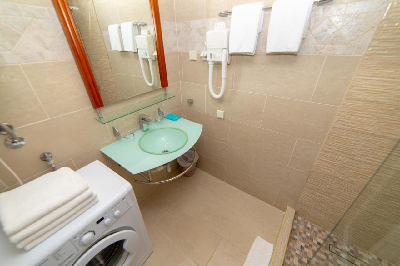 Ponta Apartment Rafailovici Ngoại thất bức ảnh